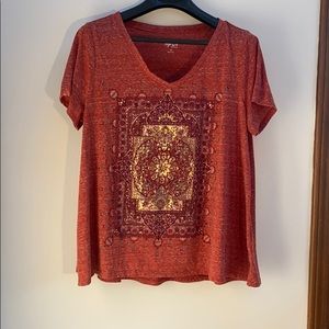 Style and Company flowy foiled T-shirt